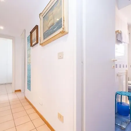 Ht Mama Bilo Vatican Area Apartment
